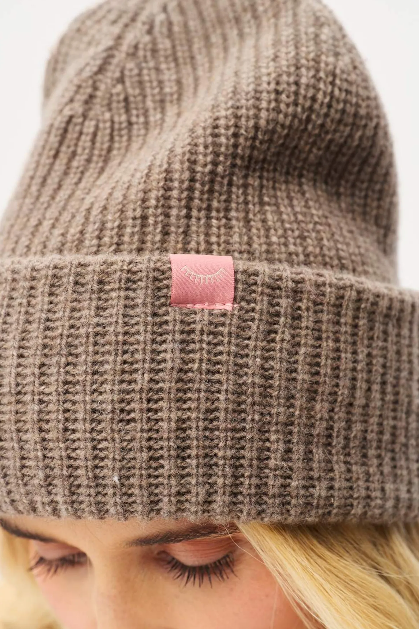 Czapka beanie z kaszmirem Nutmeg Cookie