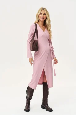 Sukienka dzianinowa midi Gentle Blush