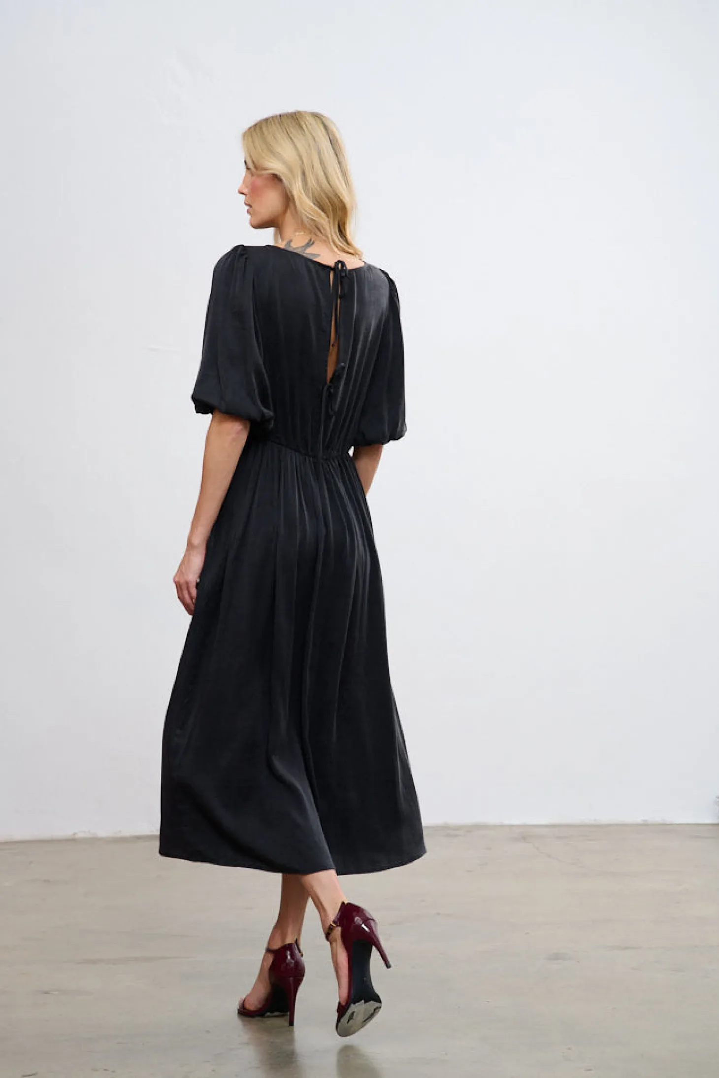 Sukienka midi Black Orchid