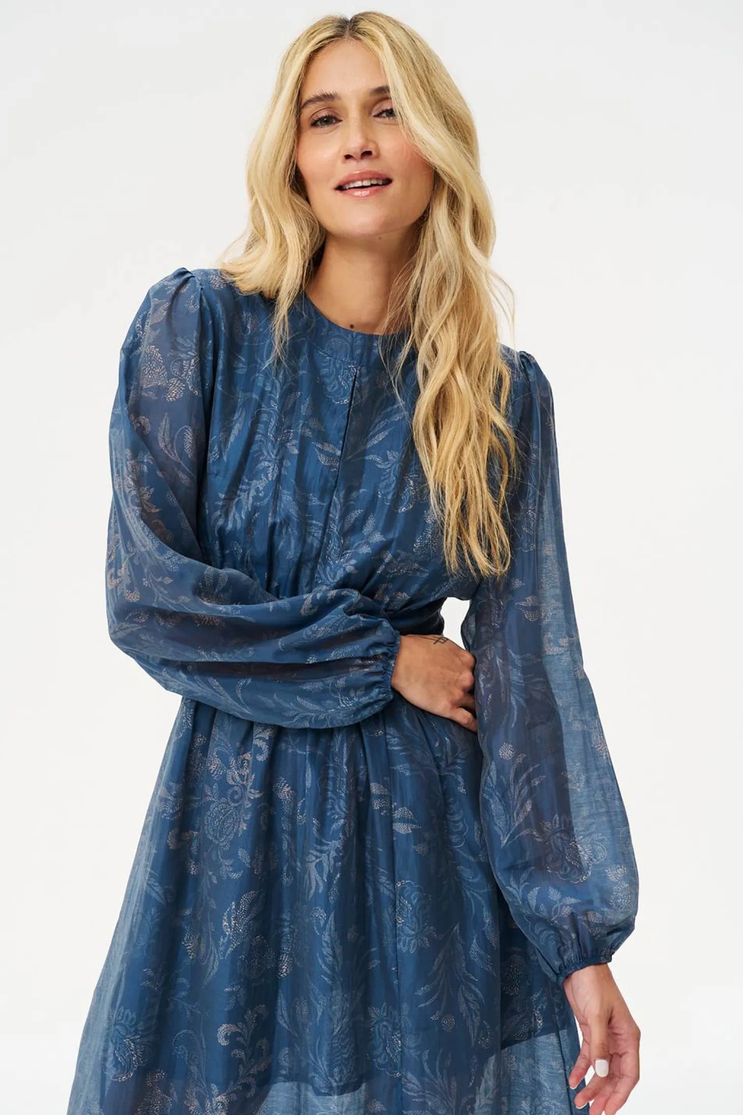 Sukienka midi Falling For Florals
