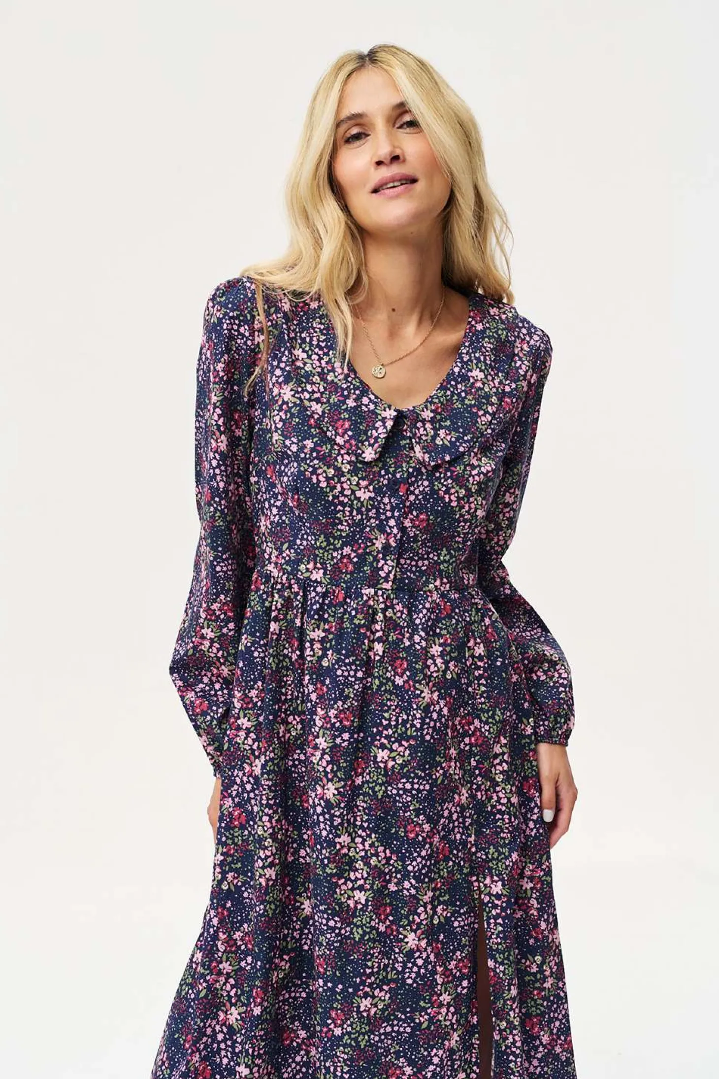 Sukienka midi Midnight Garden