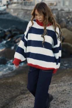 Sweter Fade Into You