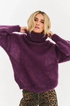 Sweter moherowy z golfem Nocturne