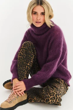 Sweter moherowy z golfem Nocturne