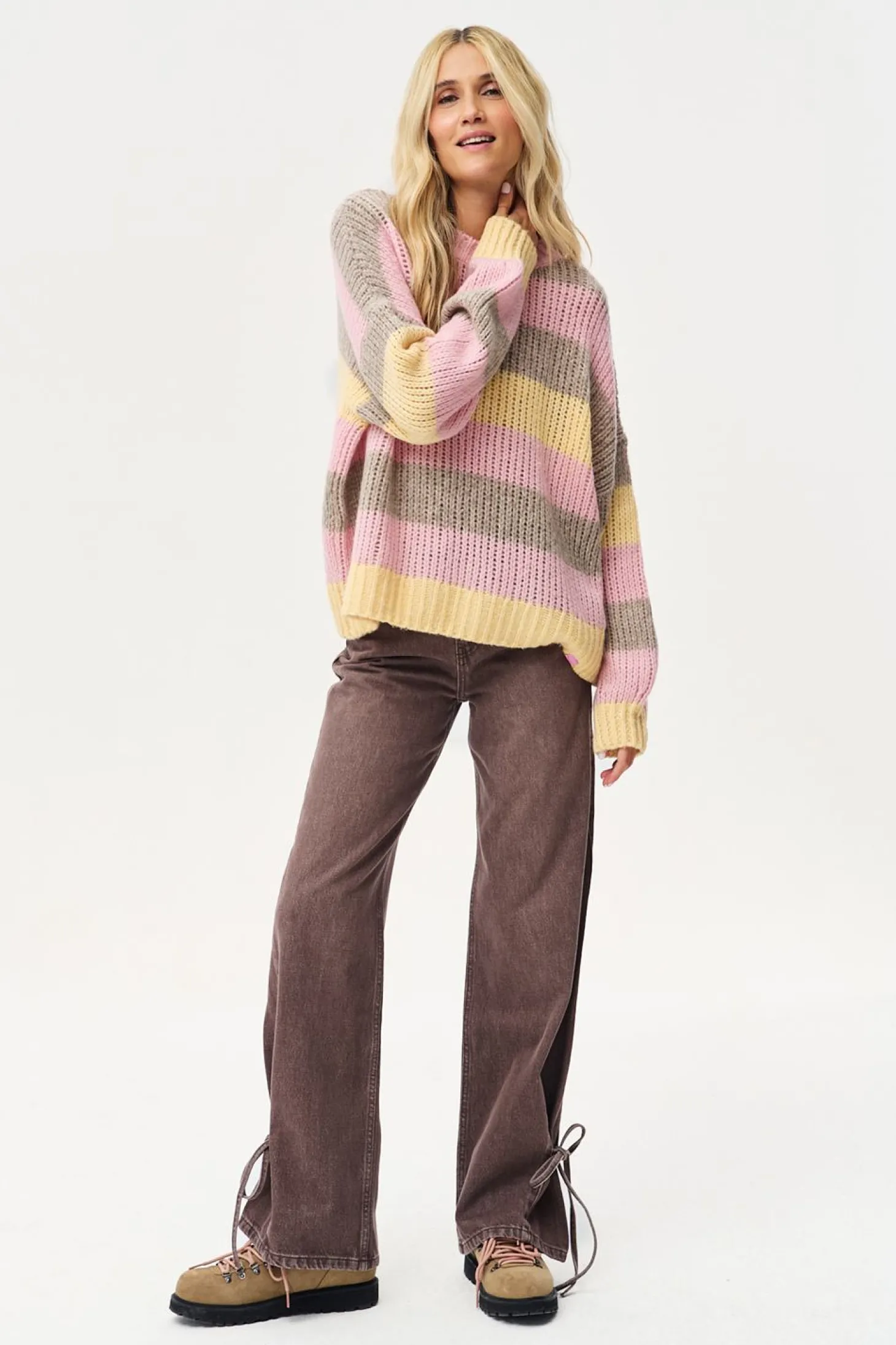 Sweter z wełną Lemon Kissed