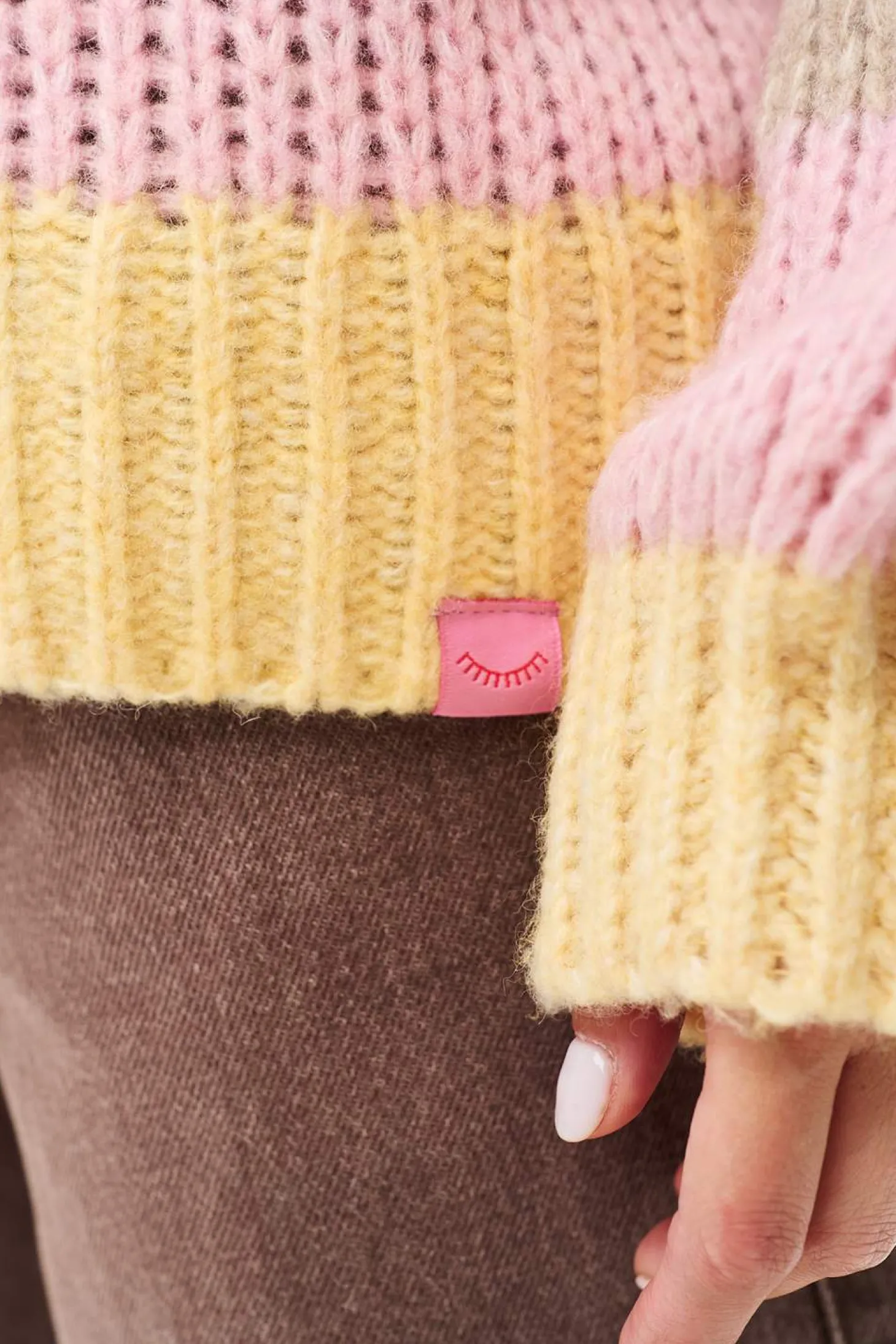 Sweter z wełną Lemon Kissed