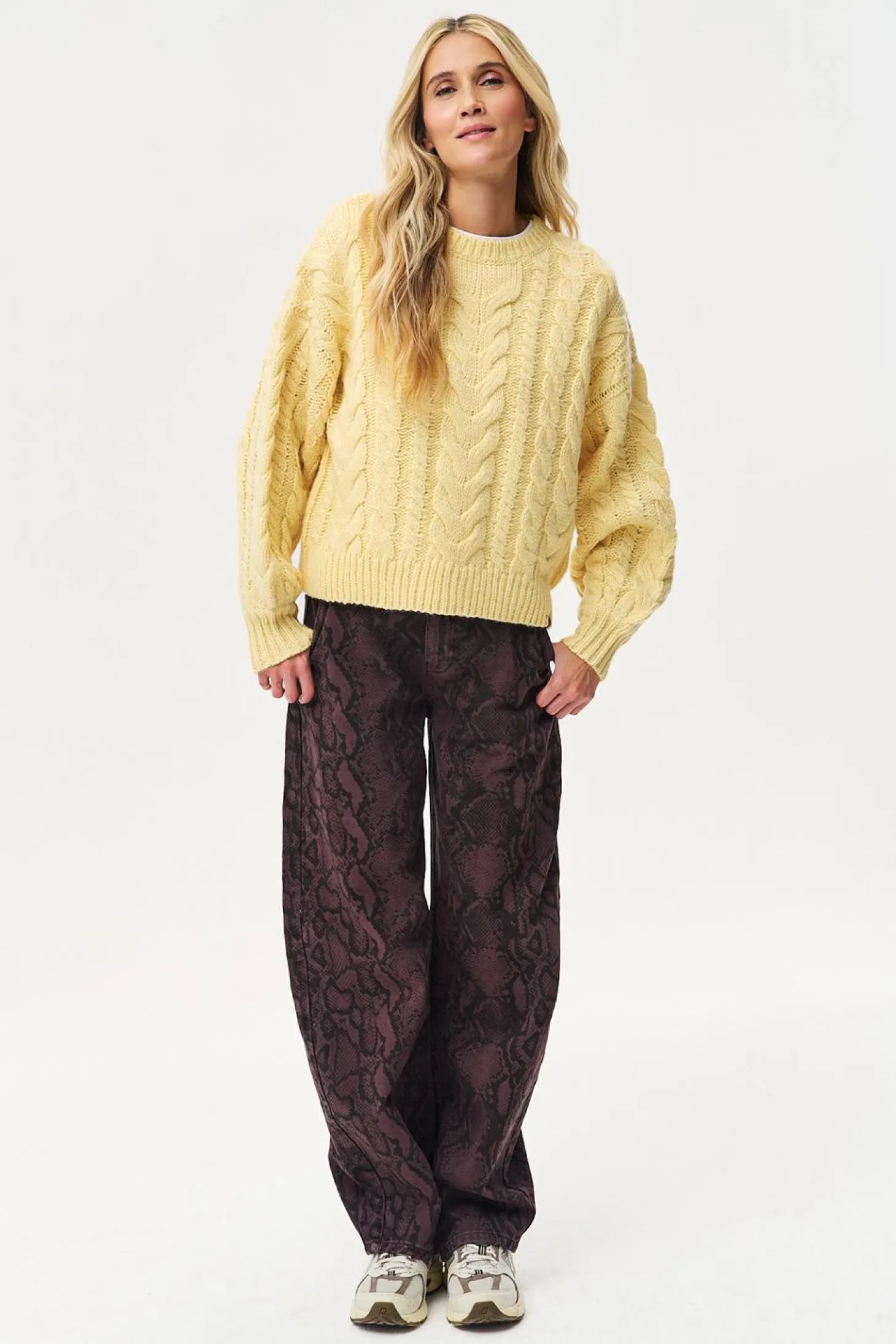 Sweter z wełną Mimosa
