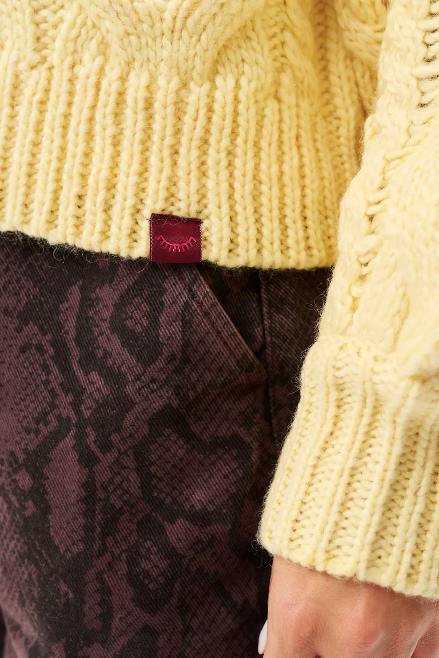 Sweter z wełną Mimosa