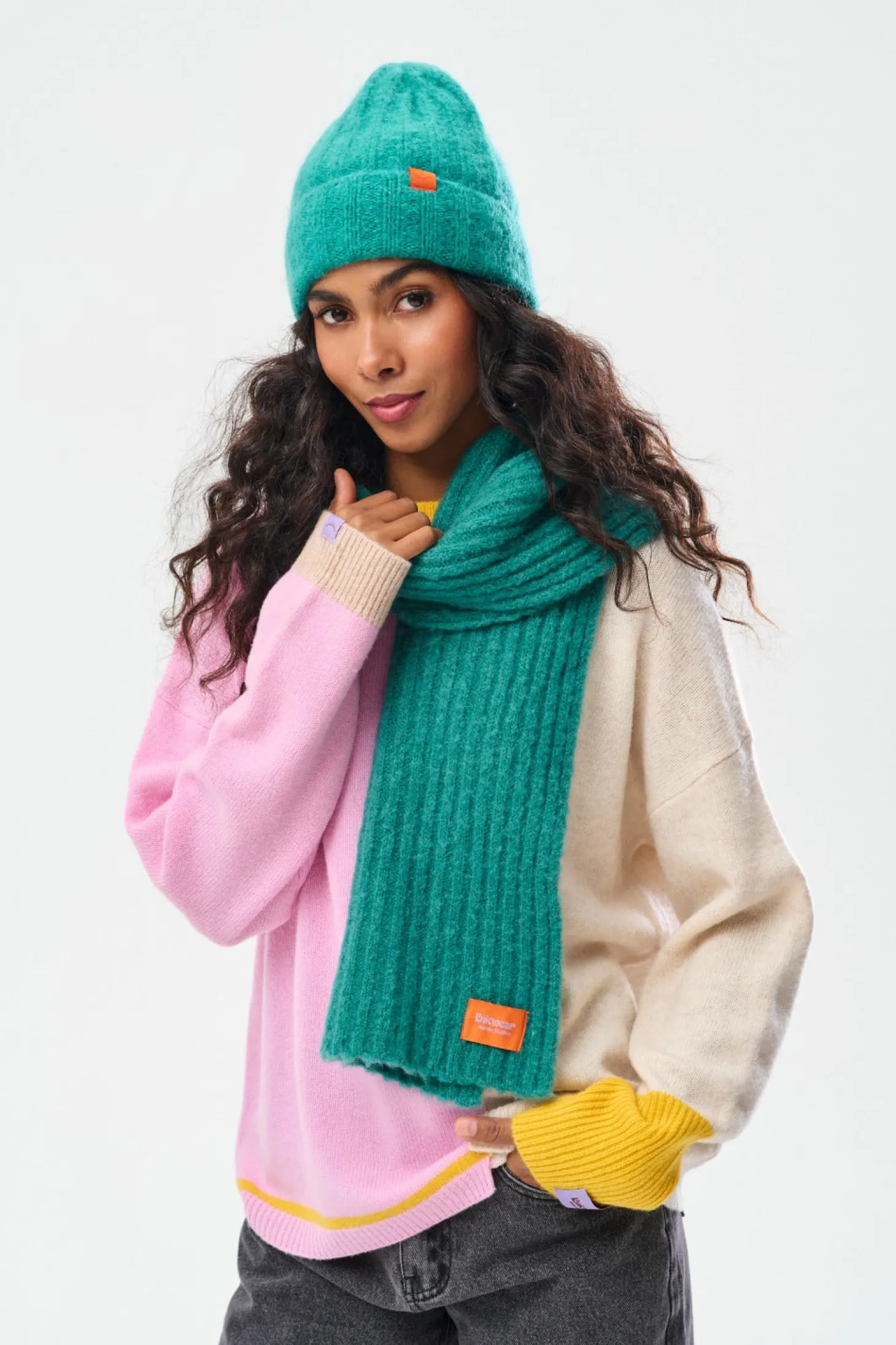 Szalik Fluffy Emerald